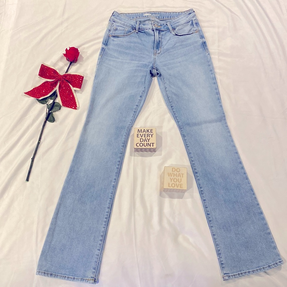 Old Navy Kicker Boot-Cut Jeans Size 2!! New!!